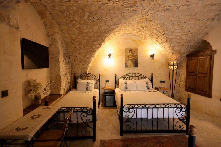 Bedroom 4, ASTARTE HOTEL, Merkez