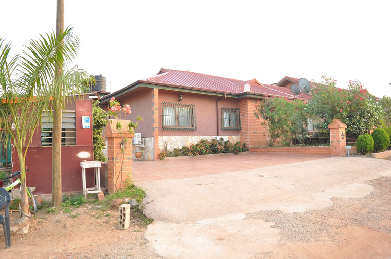 Exterior & Views 2, Santa Monica Home Lodge, Asuogyaman