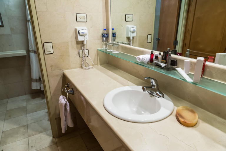 Bathroom 5, Marriott Hotel Tijuana, Tijuana