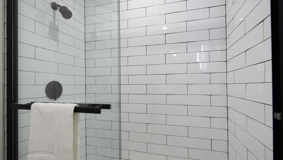 Bathroom 5, The Catrina Hotel, San Mateo