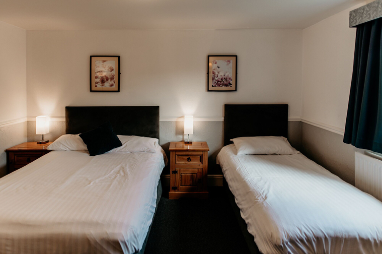 Bedroom 3, Oak Farm Hotel, Staffordshire