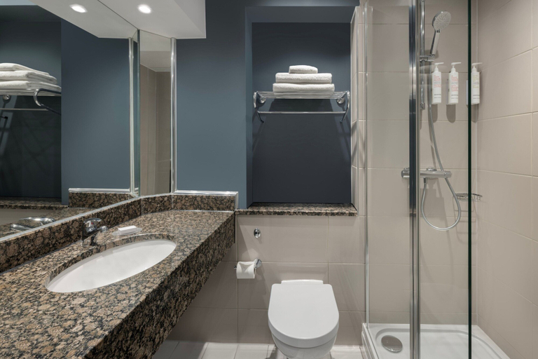 Bathroom 3, Delta Hotels by Marriott Bristol City Centre, Bristol