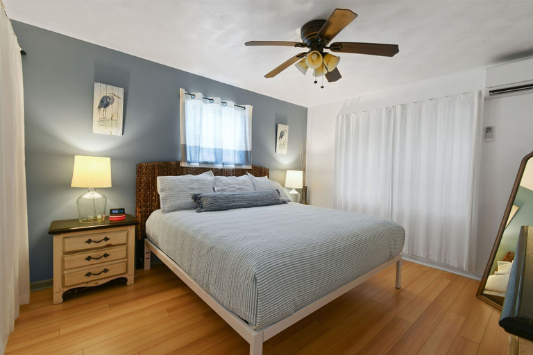 Bedroom 3, Sunshine Shores Boutique Apartments, Palm Beach