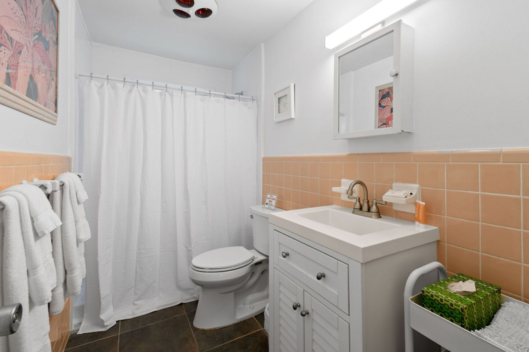 Bathroom 4, Sunshine Shores Boutique Apartments, Palm Beach