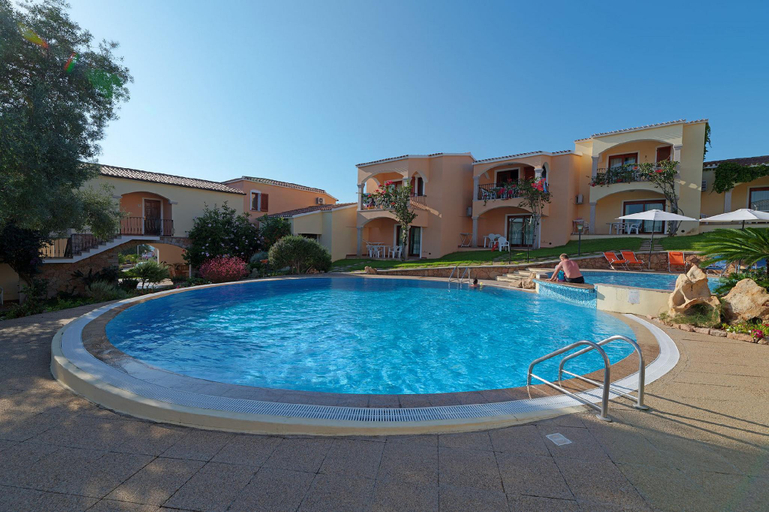 Sport & Beauty 5, The Fantastic Residenza Badus Studio sleeps 2, Olbia-Tempio