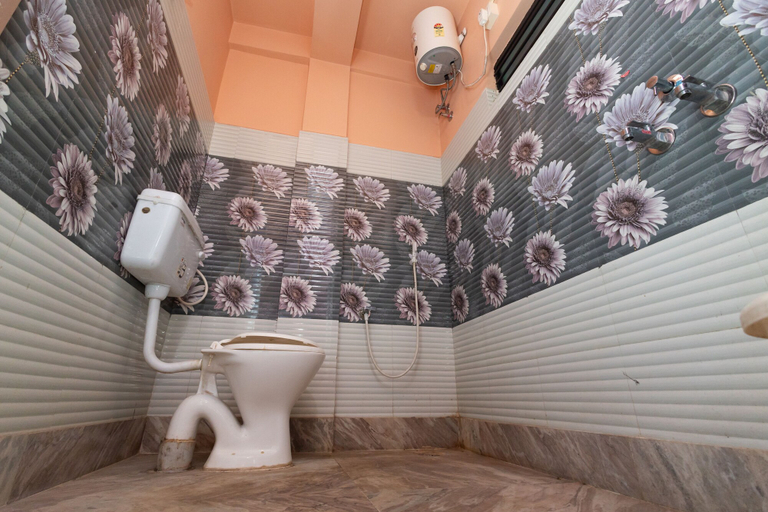 Bathroom 3, RAJA HOTEL AND LODGE, Pashchim Medinipur