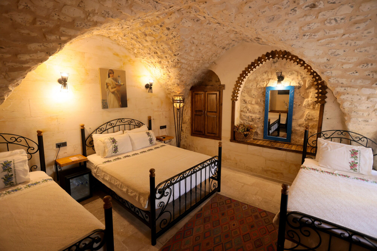 Bedroom 3, ASTARTE HOTEL, Merkez