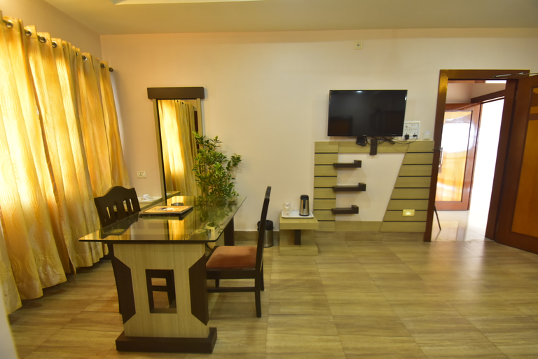 Exterior & Views 2, Hotel Royal Highness, Tinsukia