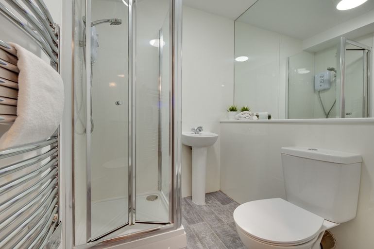 Bathroom 3, Charltons Bonds Apartments - By Week2Week, Newcastle upon Tyne