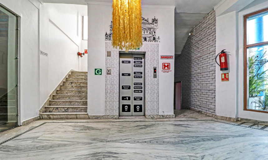 Public Area 3, Hotel TEG Royal, Amritsar