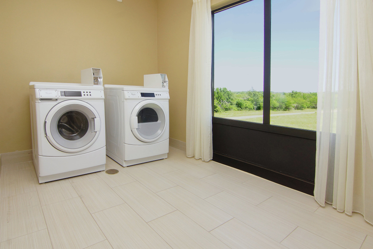 Bathroom 4, Holiday Inn Express & Suites CUERO, Dewitt