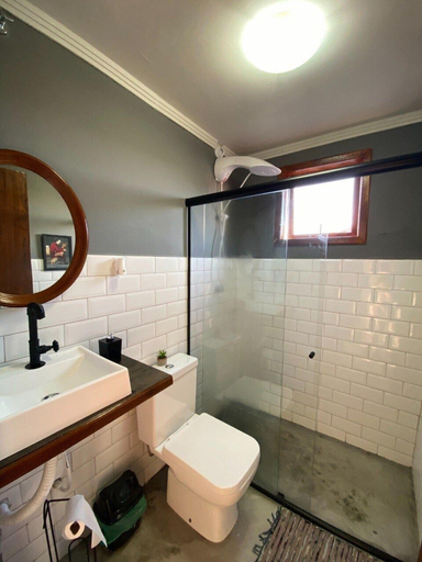 Bathroom 4, RiqueHouse Hidro churrasqueira a 500 m, Maricá