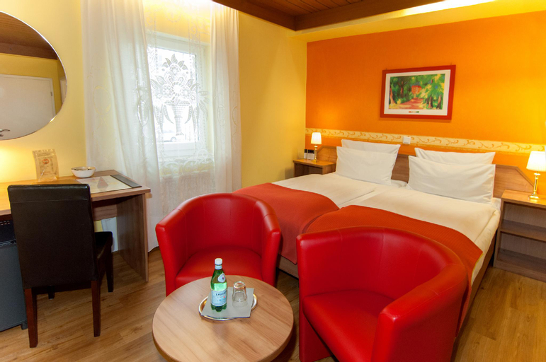 Bedroom 2, Pension Garni Brunnenhof, Schwandorf