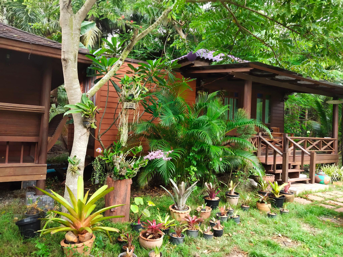 Exterior & Views 2, Phumpana garden House, Wat Phleng