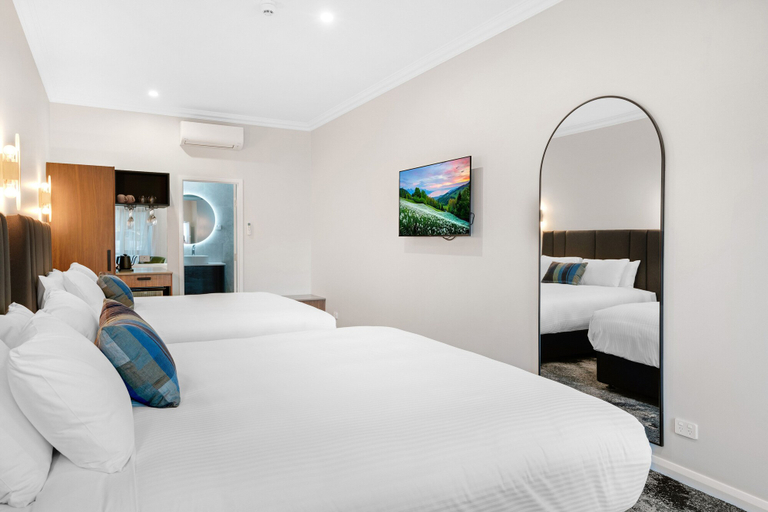 Others 5, St Hugh Hotel Wagga Wagga, Wagga Wagga - Pt A