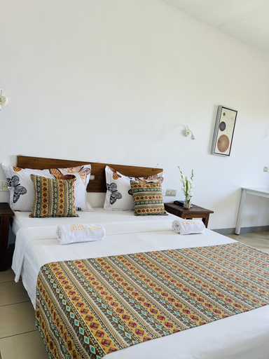 Bedroom 2, Hotel Ambatoloaka, Diana