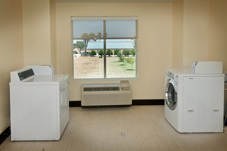 Others 4, Holiday Inn Express & Suites PEARSALL, Frio