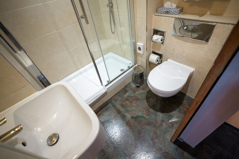 Bathroom 4, Pendulum Hotel, Manchester