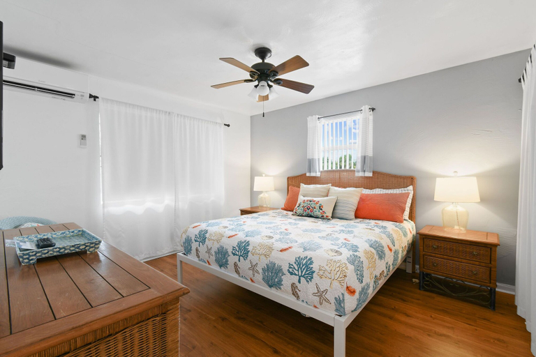 Bedroom 3, Sunshine Shores Boutique Apartments, Palm Beach