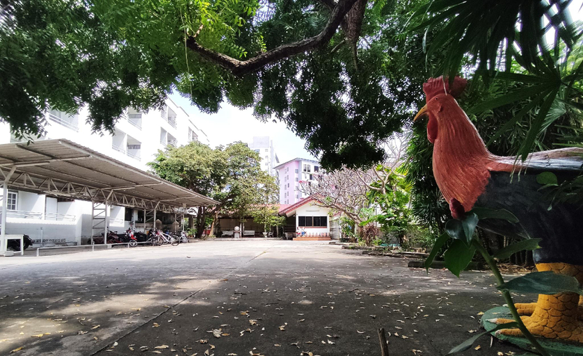 Others 3, Jaroonwej Bangsaen, Muang Chon Buri