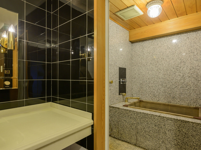 Bathroom 5, KAMENOI HOTEL NACHI KATSUURA KUMANO KODO, Nachikatsuura