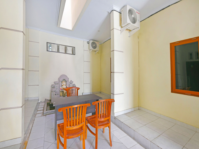 Public Area 4, Oyo 91445 Sandat Guest House, Denpasar