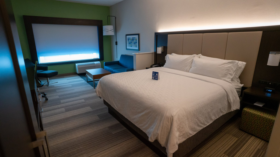 Bedroom 2, Holiday Inn Express & Suites RICHBURG, Chester