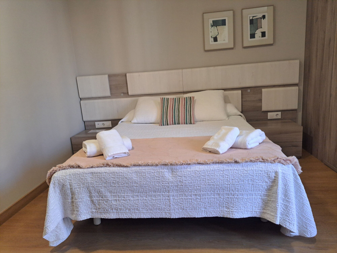 Bedroom 3, Hotel Roquiño, Pontevedra