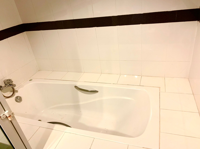 Bathroom 5, Tanawit Hotel Hua Hin, Hua Hin