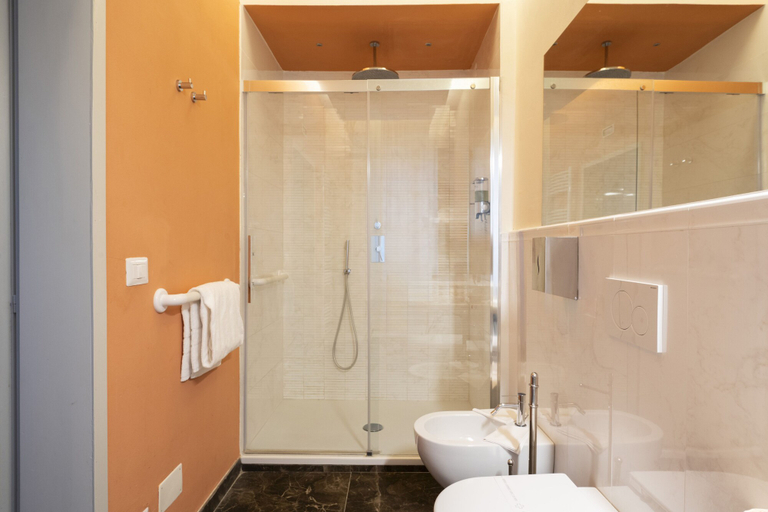 Bathroom 5, Hotel L' Antico Pozzo San Gimignano, Siena