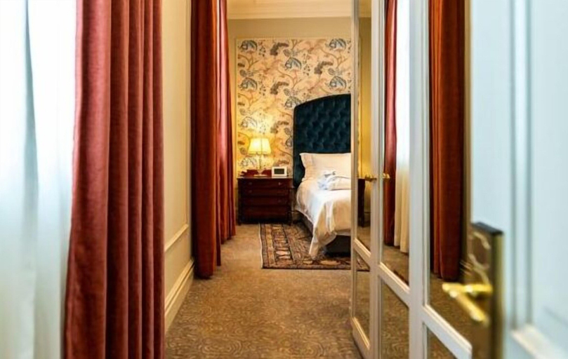 Bedroom 4, The Monarch Hotel, City of Johannesburg
