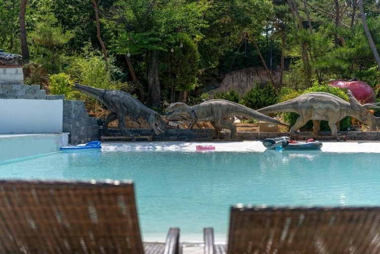 Sport & Beauty 1, Daebudo (Yeongheungdo) Grove Resort, Ongjin