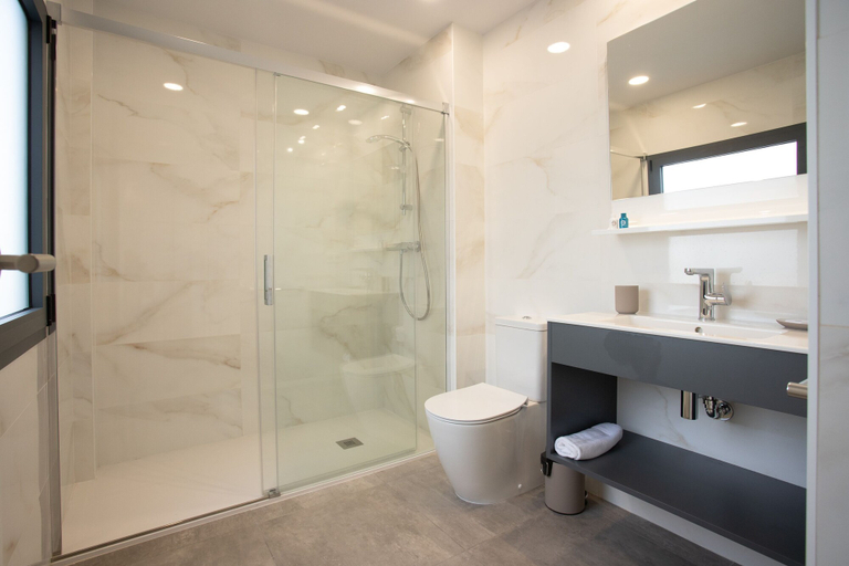Bathroom, Oliva Suites, Valencia