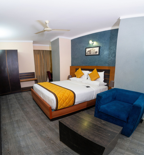 Bedroom 3, Hotel The Blackstone, Bangalore