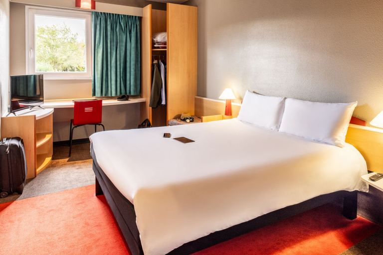Bedroom 4, ibis Tarbes Odos, Hautes-Pyrénées