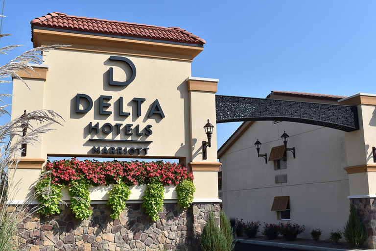 Delta Hotels by Marriott Indianapolis East, Marion