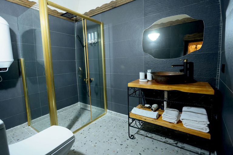 Bathroom 5, ASTARTE HOTEL, Merkez