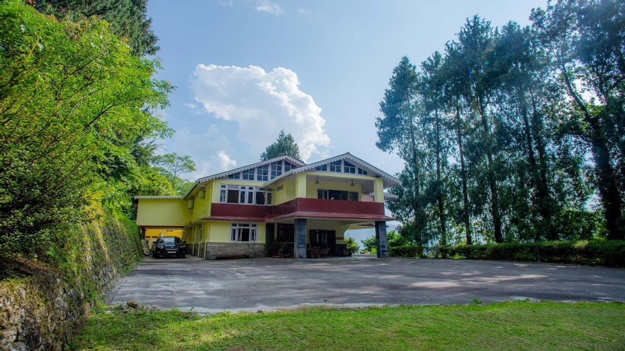 Exterior & Views 2, La Ipsing Farm by StayVista, A heritage property in orchards with Mountain views, featuring Outdoor, East Sikkim
