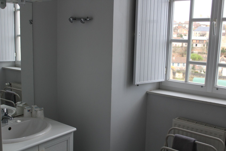 Bathroom 4, Le Grand Couvent de Gramat, Lot