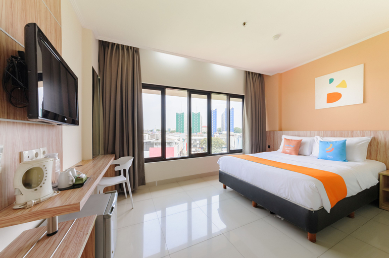 Bedroom 3, Sans Hotel Green Bekasi by RedDoorz, Bekasi