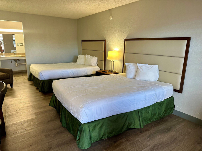 Bedroom 4, Silver Queen Inn, Mohave