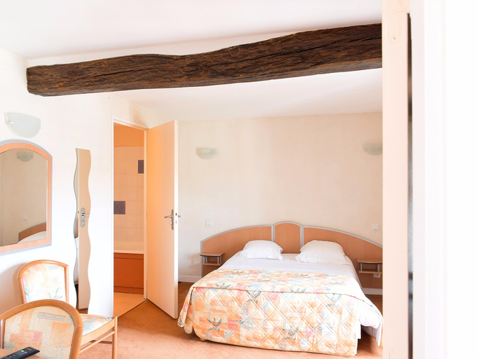 Bedroom, Logis Hôtel de France restaurant le Lucullus, Vienne