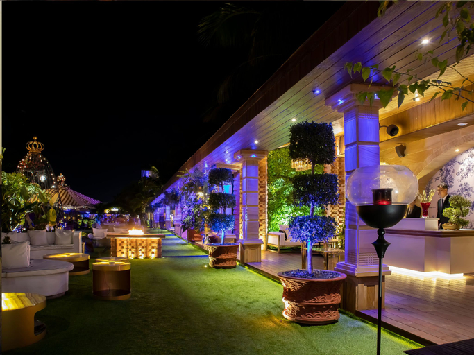 Food & Drinks 5, Della Resorts Lonavala, Pune