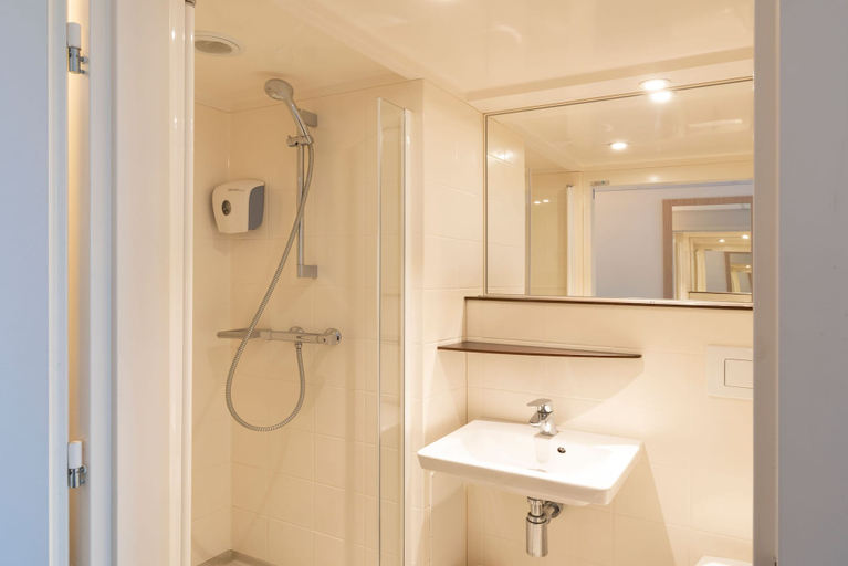 Bathroom 5, Première Classe Le Havre Les Docks, Seine-Maritime