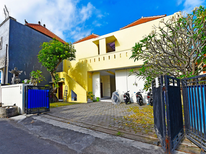 Exterior & Views 1, Oyo 91445 Sandat Guest House, Denpasar