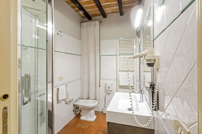 Bathroom 4, Locanda Del Feudo, Modena