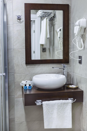 Bathroom 5, Parallel Hotel, Baku