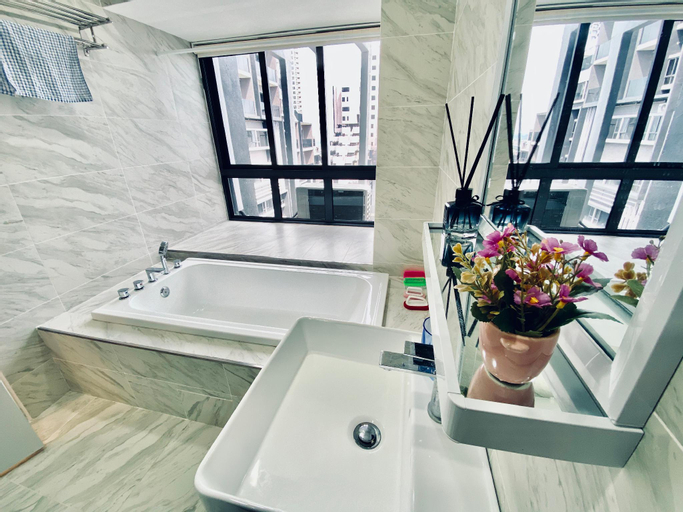 Bedroom 5, MWHolidayA2407【Modern Suites】Sea+Pool View, Malacca City