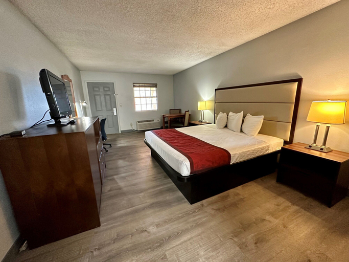 Bedroom 3, Silver Queen Inn, Mohave