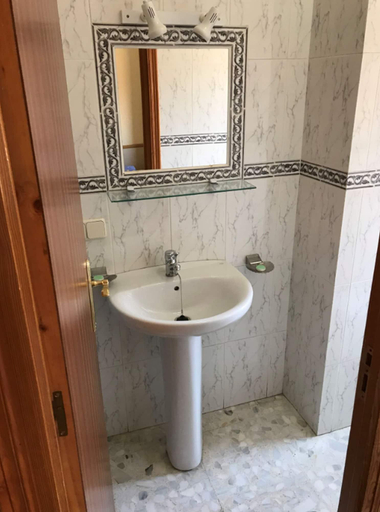Bathroom 3, Pensión Dos Hermanas, Ciudad Real